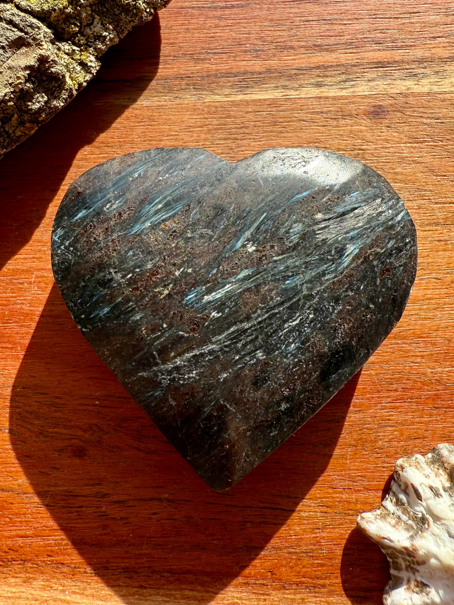 FIREWORK GARNET HEART