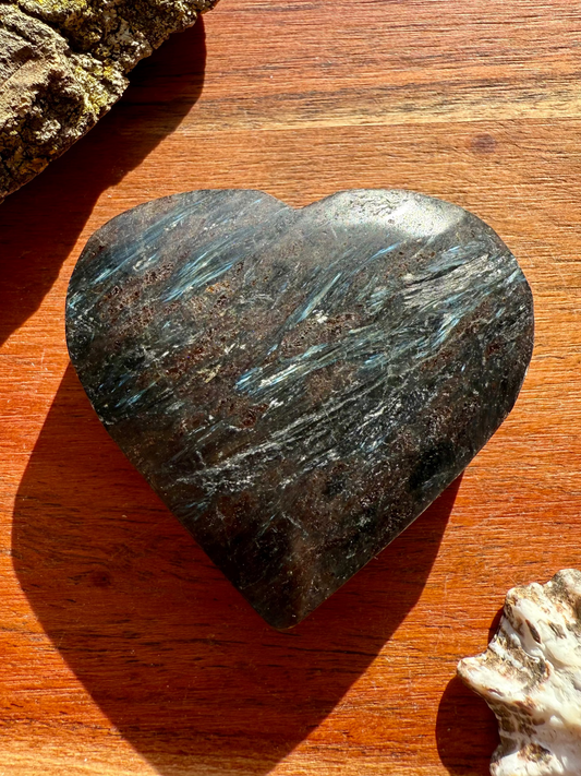 FIREWORK GARNET HEART