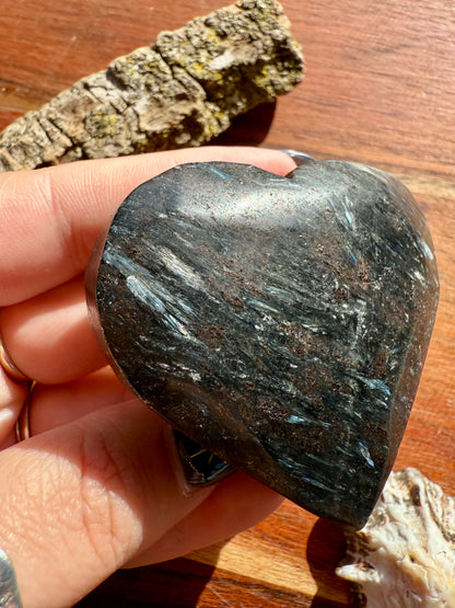 FIREWORK GARNET HEART