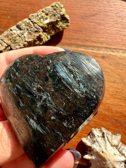 FIREWORK GARNET HEART