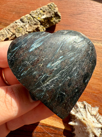 FIREWORK GARNET HEART