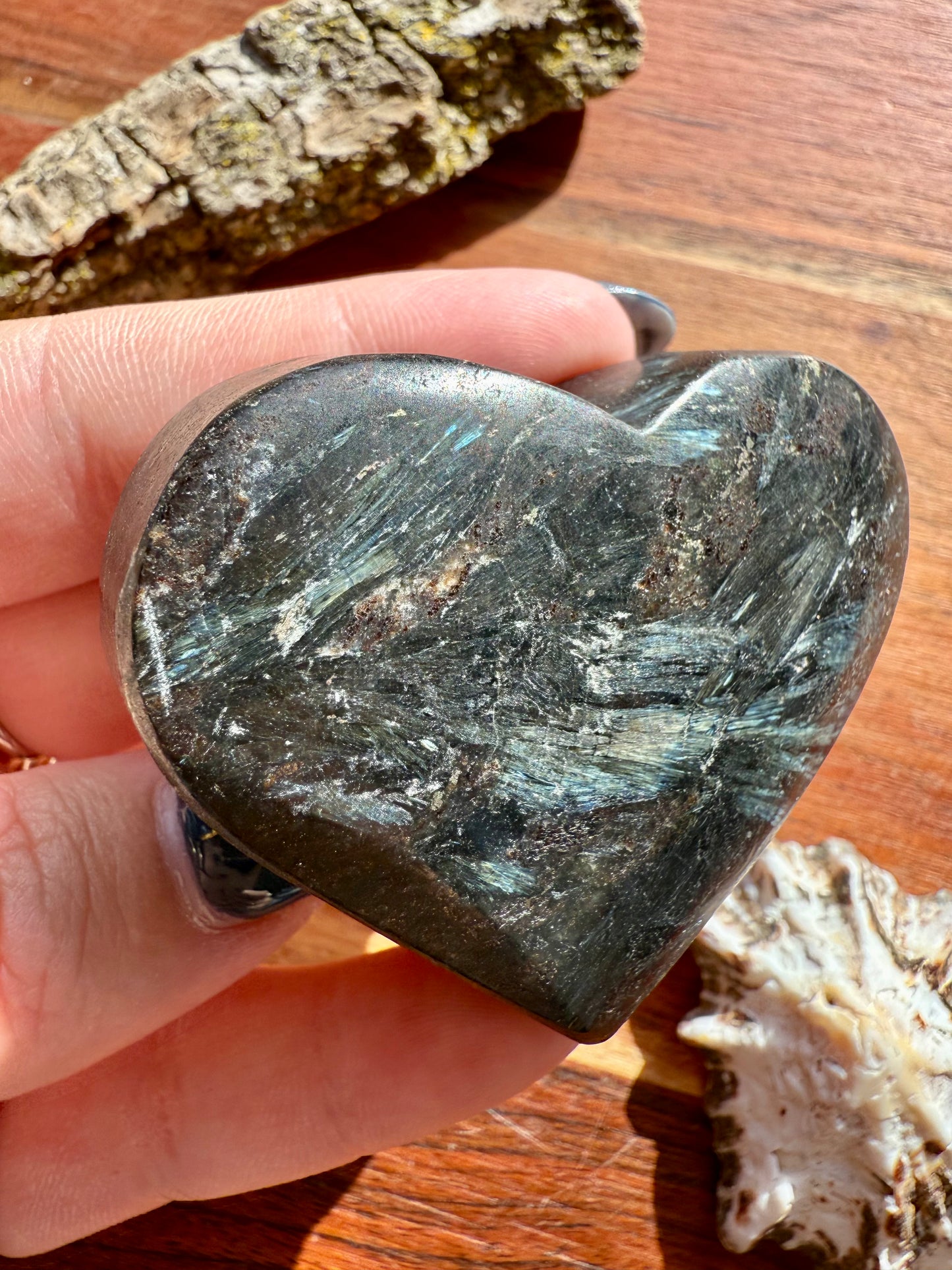 FIREWORK GARNET HEART