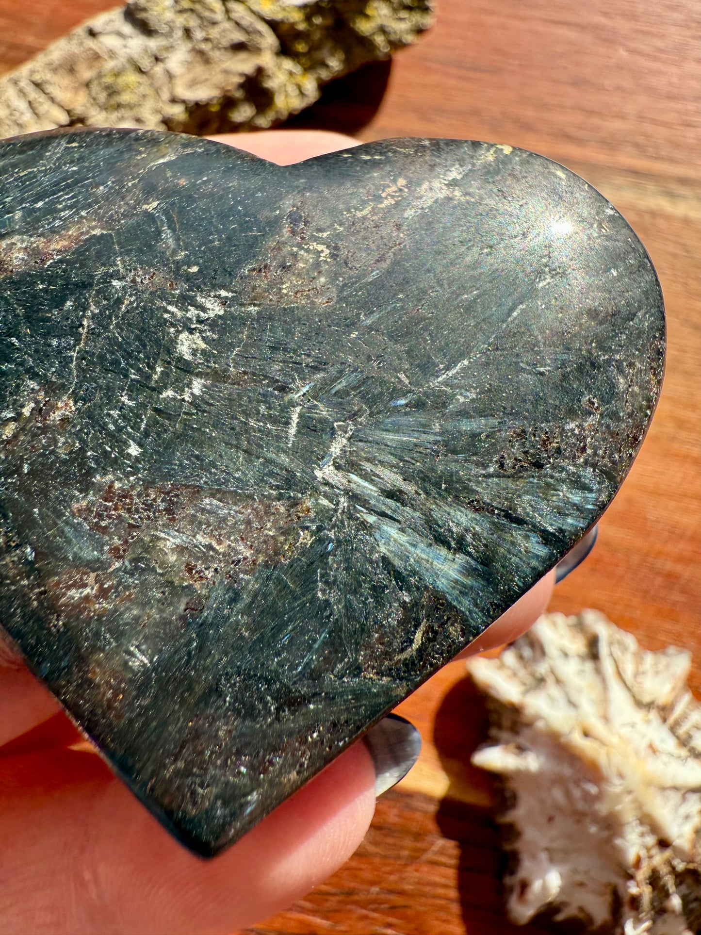 FIREWORK GARNET HEART
