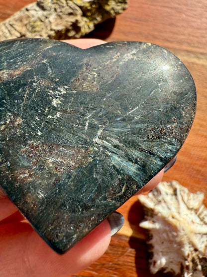 FIREWORK GARNET HEART