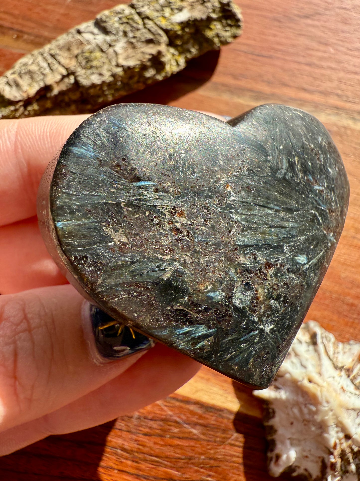 FIREWORK GARNET HEART