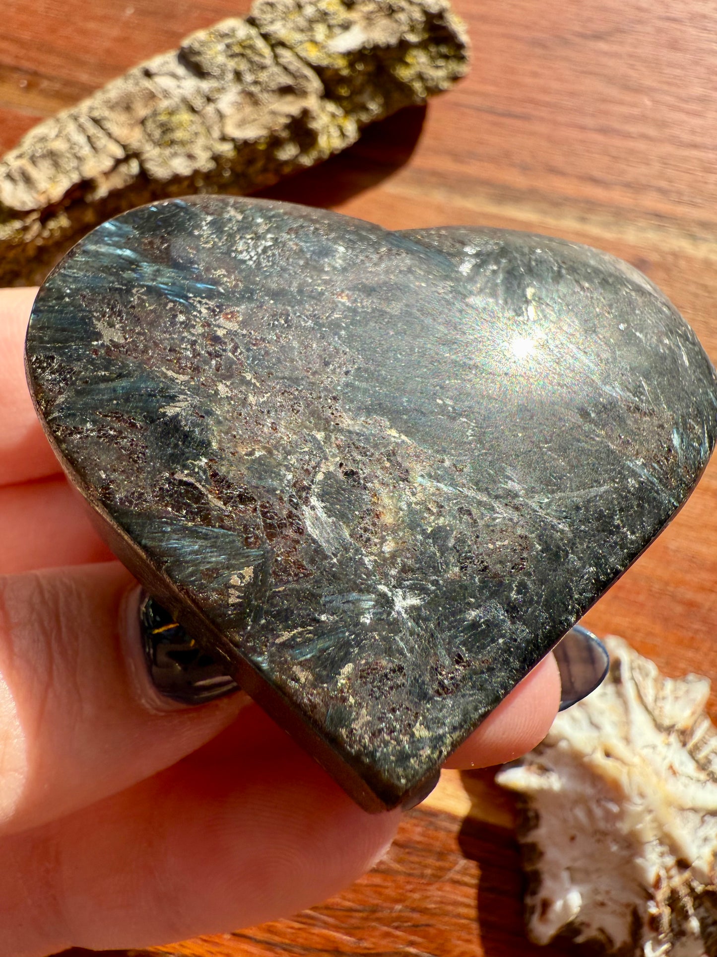 FIREWORK GARNET HEART