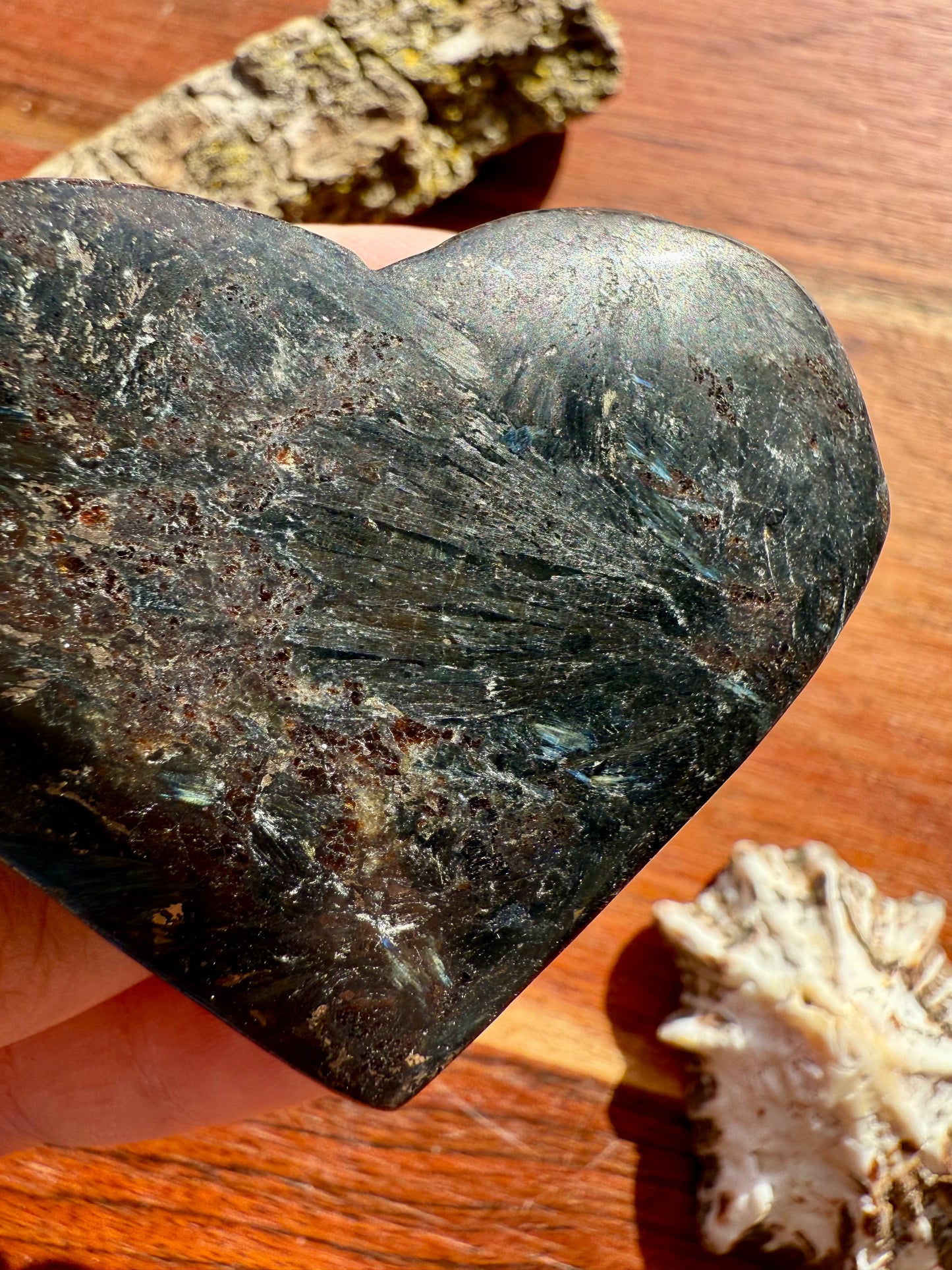 FIREWORK GARNET HEART