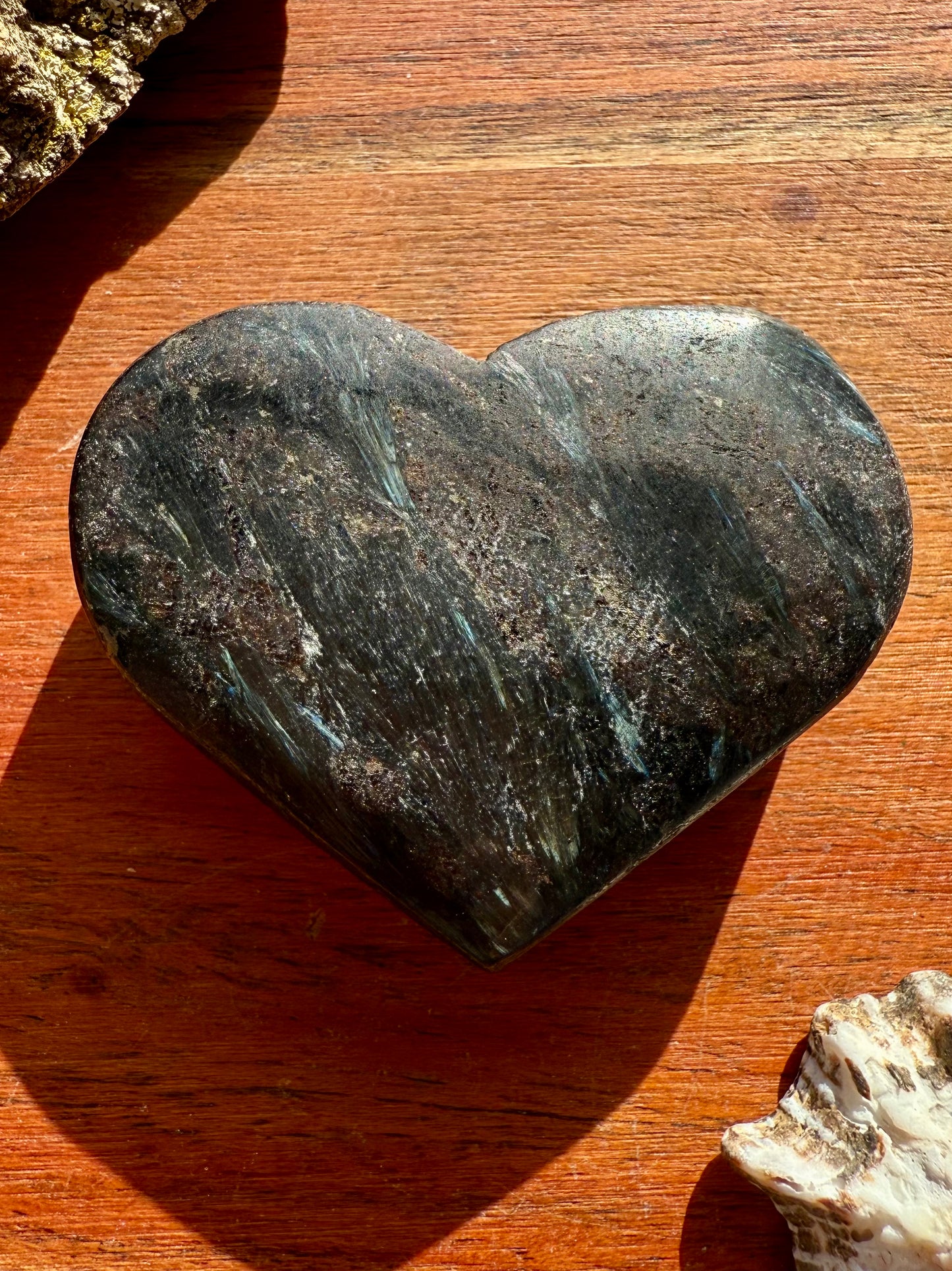 FIREWORK GARNET HEART