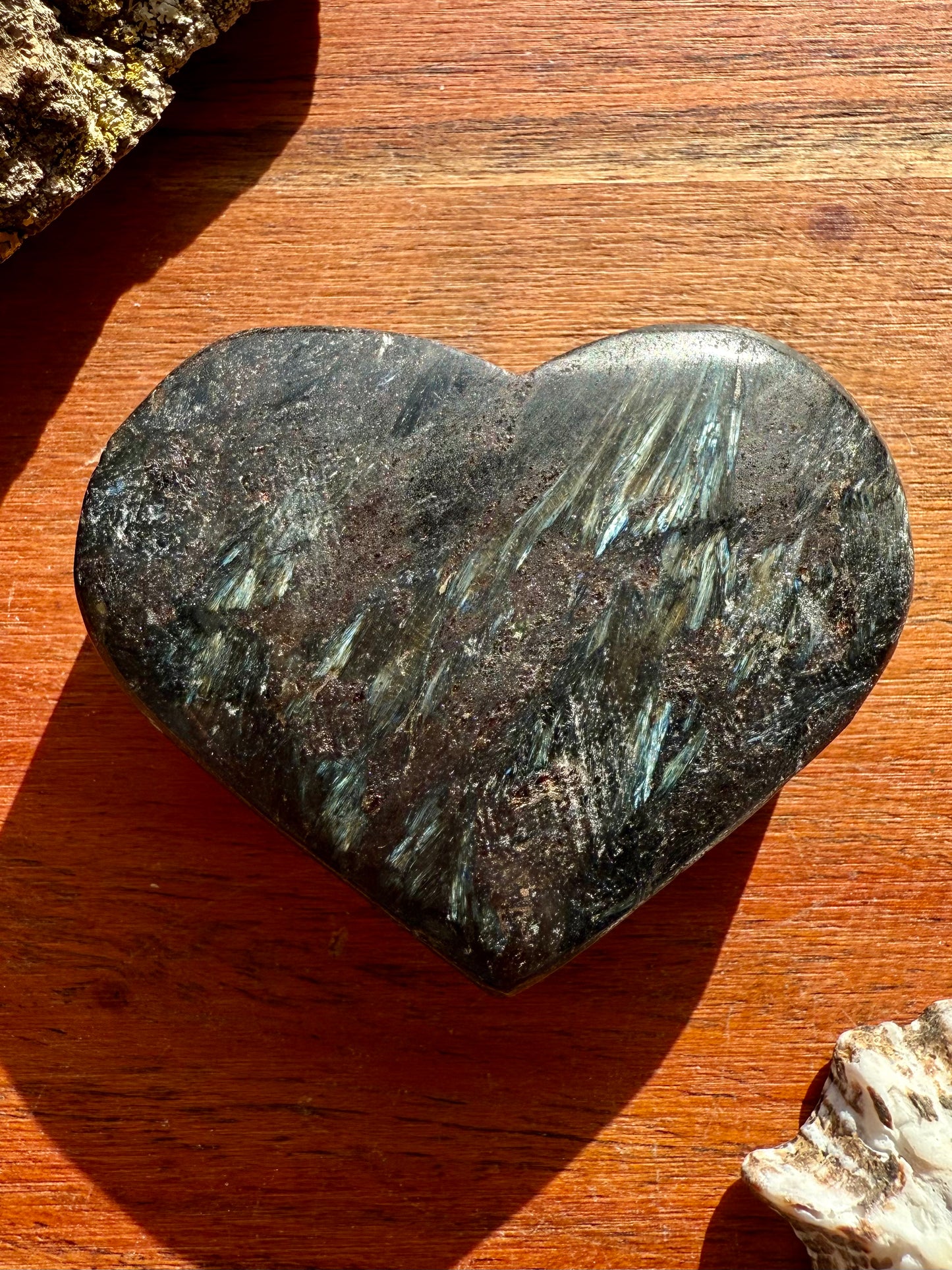 FIREWORK GARNET HEART