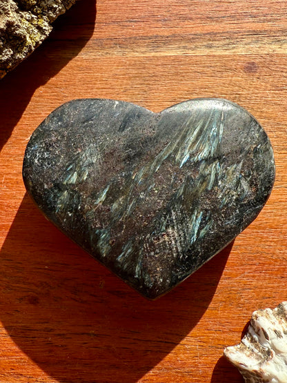 FIREWORK GARNET HEART