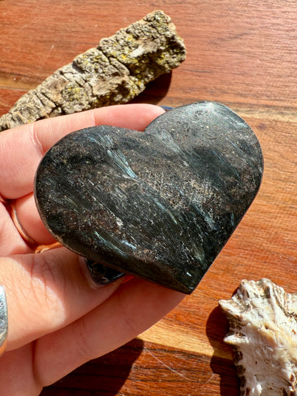 FIREWORK GARNET HEART