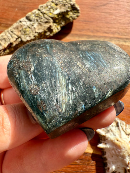 FIREWORK GARNET HEART