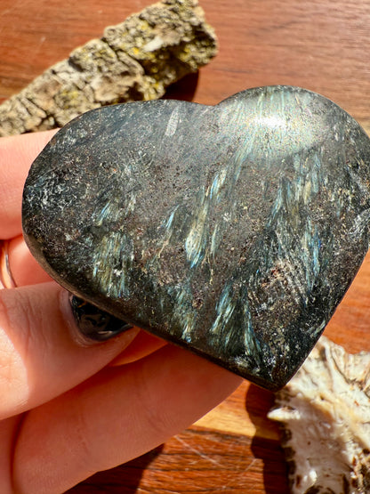 FIREWORK GARNET HEART