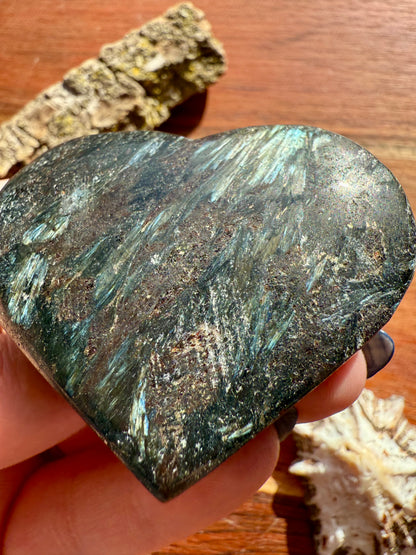 FIREWORK GARNET HEART