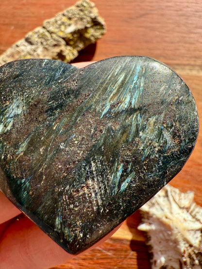FIREWORK GARNET HEART
