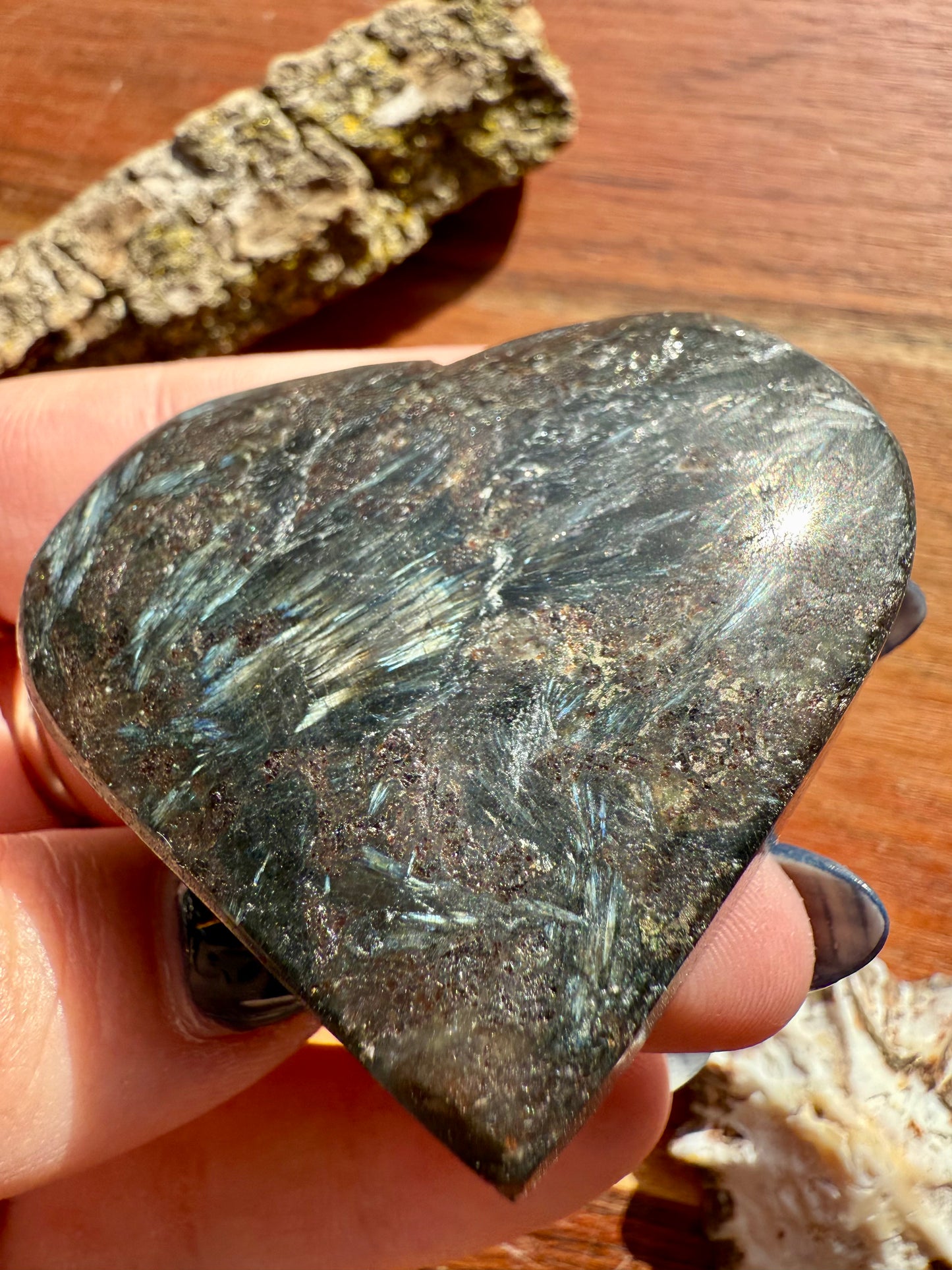 FIREWORK GARNET HEART