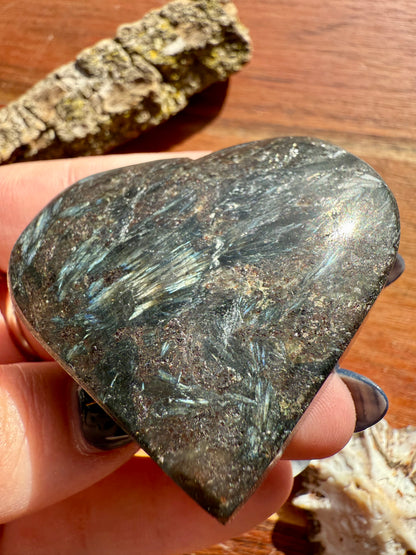 FIREWORK GARNET HEART