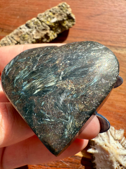 FIREWORK GARNET HEART