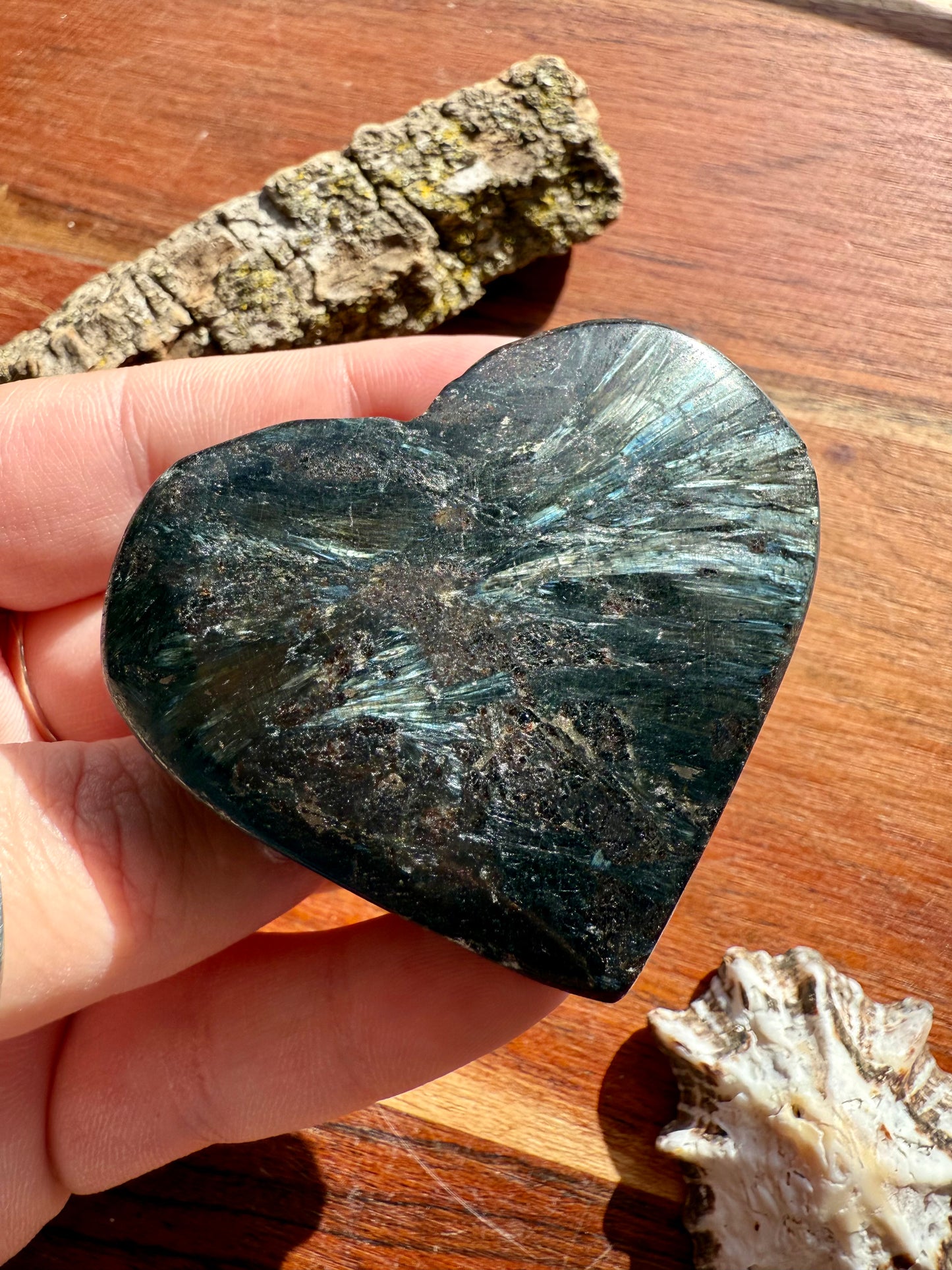 FIREWORK GARNET HEART