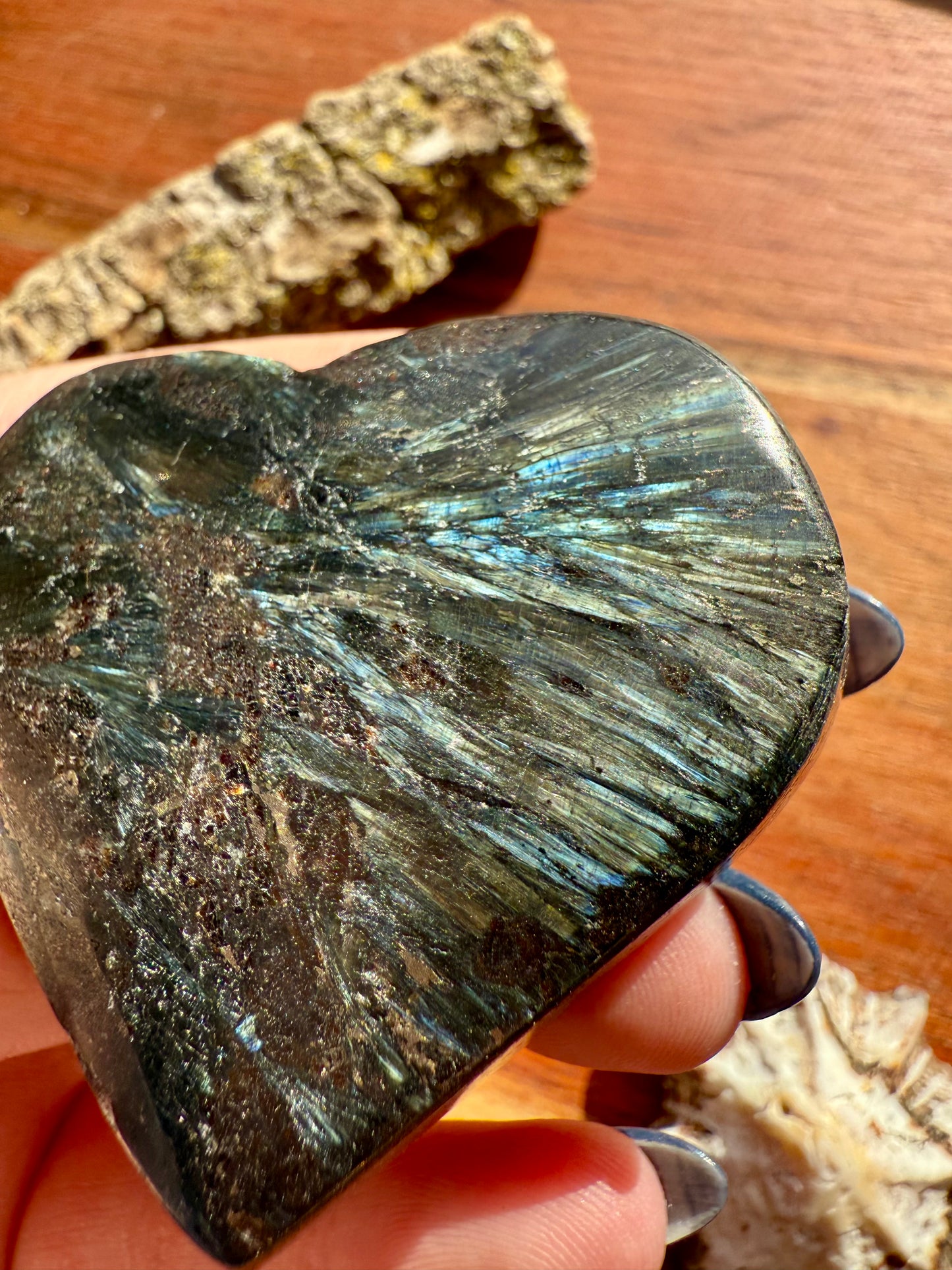 FIREWORK GARNET HEART