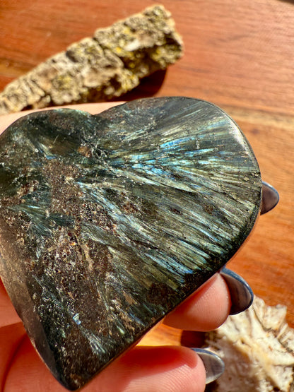 FIREWORK GARNET HEART