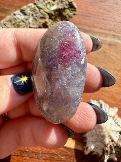 UNICORN STONE SMALL PALM STONE