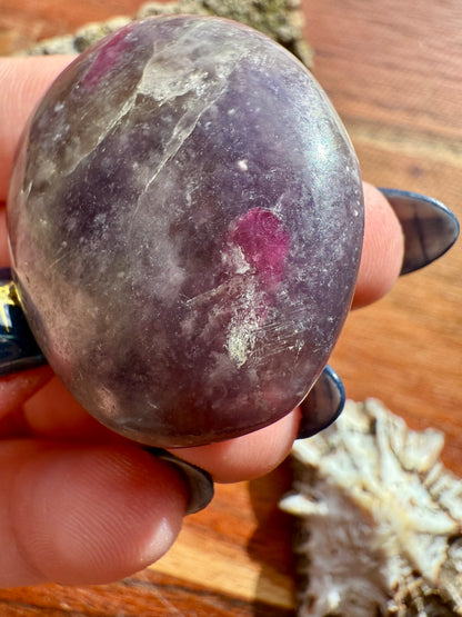 UNICORN STONE SMALL PALM STONE