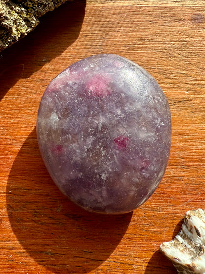 UNICORN STONE SMALL PALM STONE