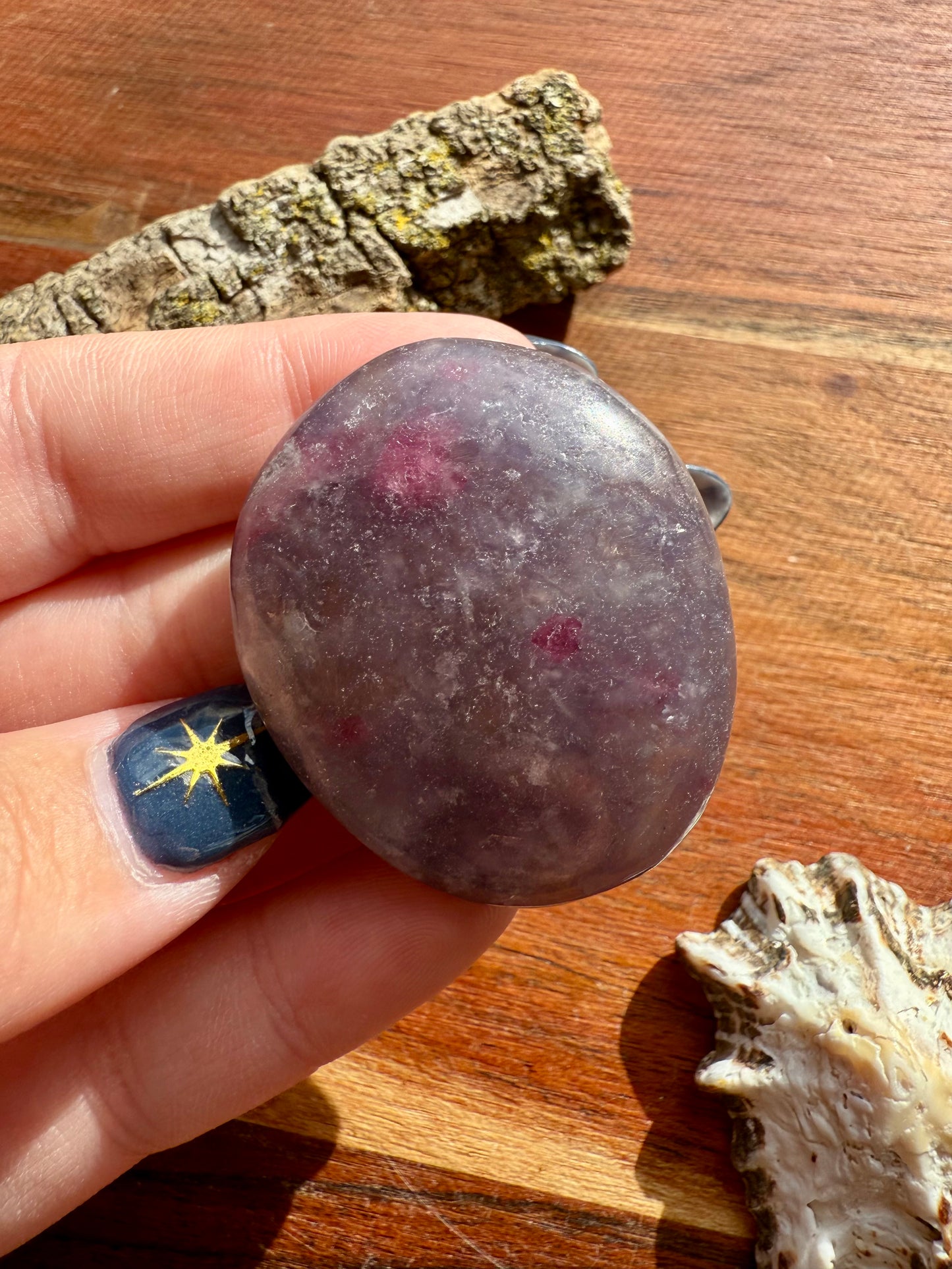 UNICORN STONE SMALL PALM STONE