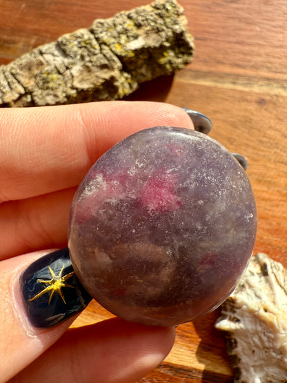 UNICORN STONE SMALL PALM STONE