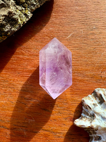 SMALL AMETHYST DT POINT