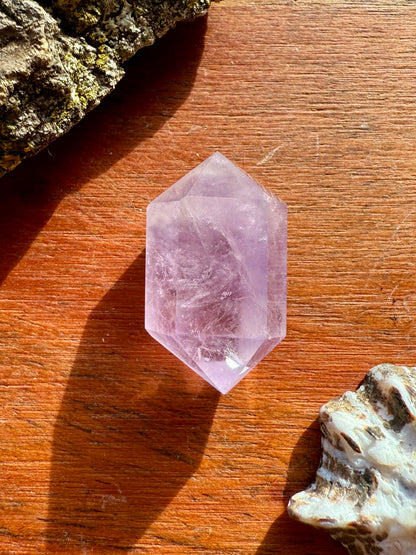 SMALL AMETHYST DT POINT