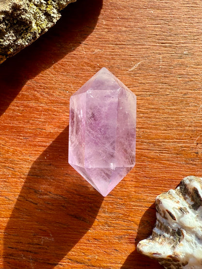 SMALL AMETHYST DT POINT