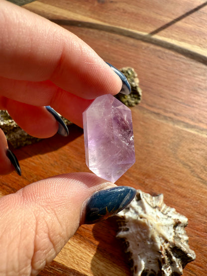 SMALL AMETHYST DT POINT