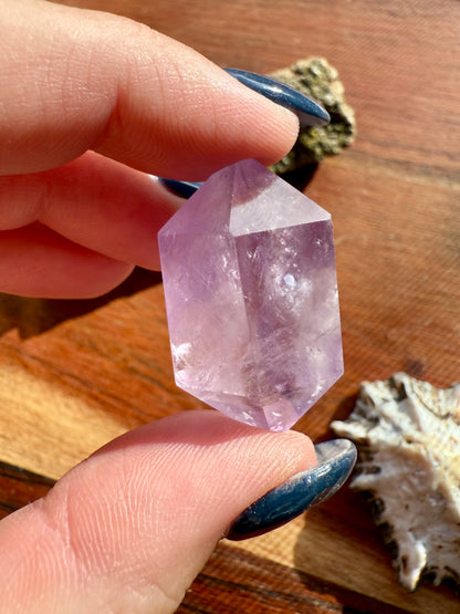 SMALL AMETHYST DT POINT