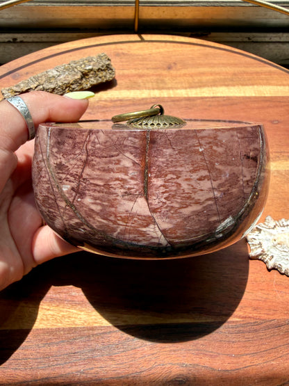 ROUND PICTURE JASPER BOX WITH BRASS DETAIL