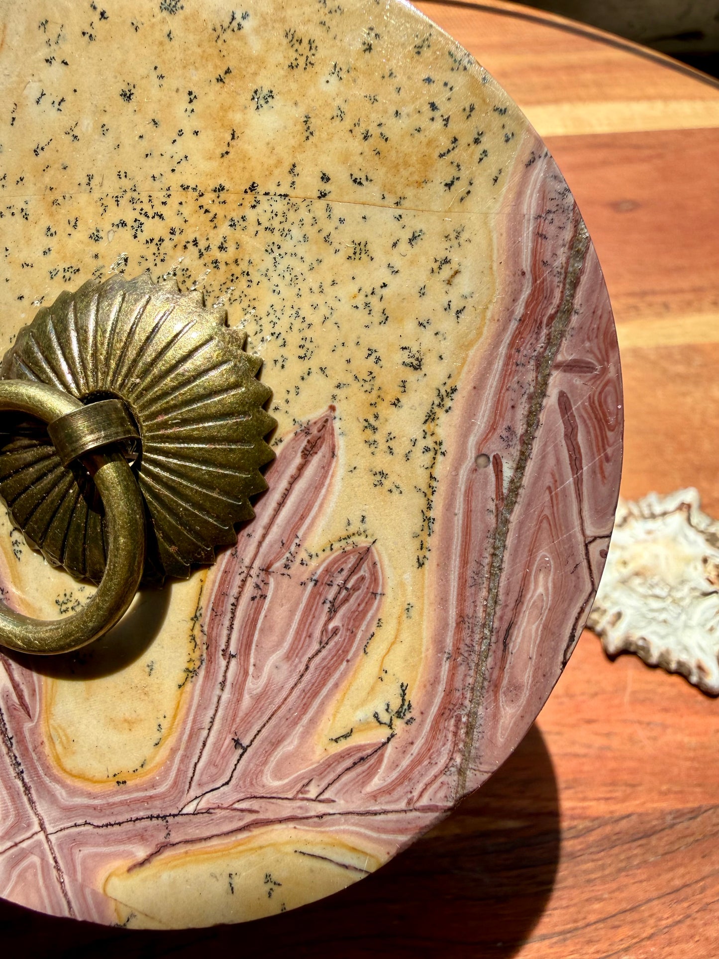 ROUND PICTURE JASPER BOX WITH BRASS DETAIL