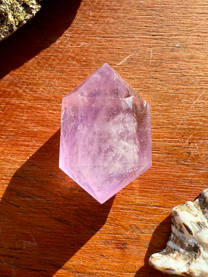 SMALL AMETHYST DT POINT