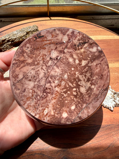 ROUND PICTURE JASPER BOX WITH BRASS DETAIL