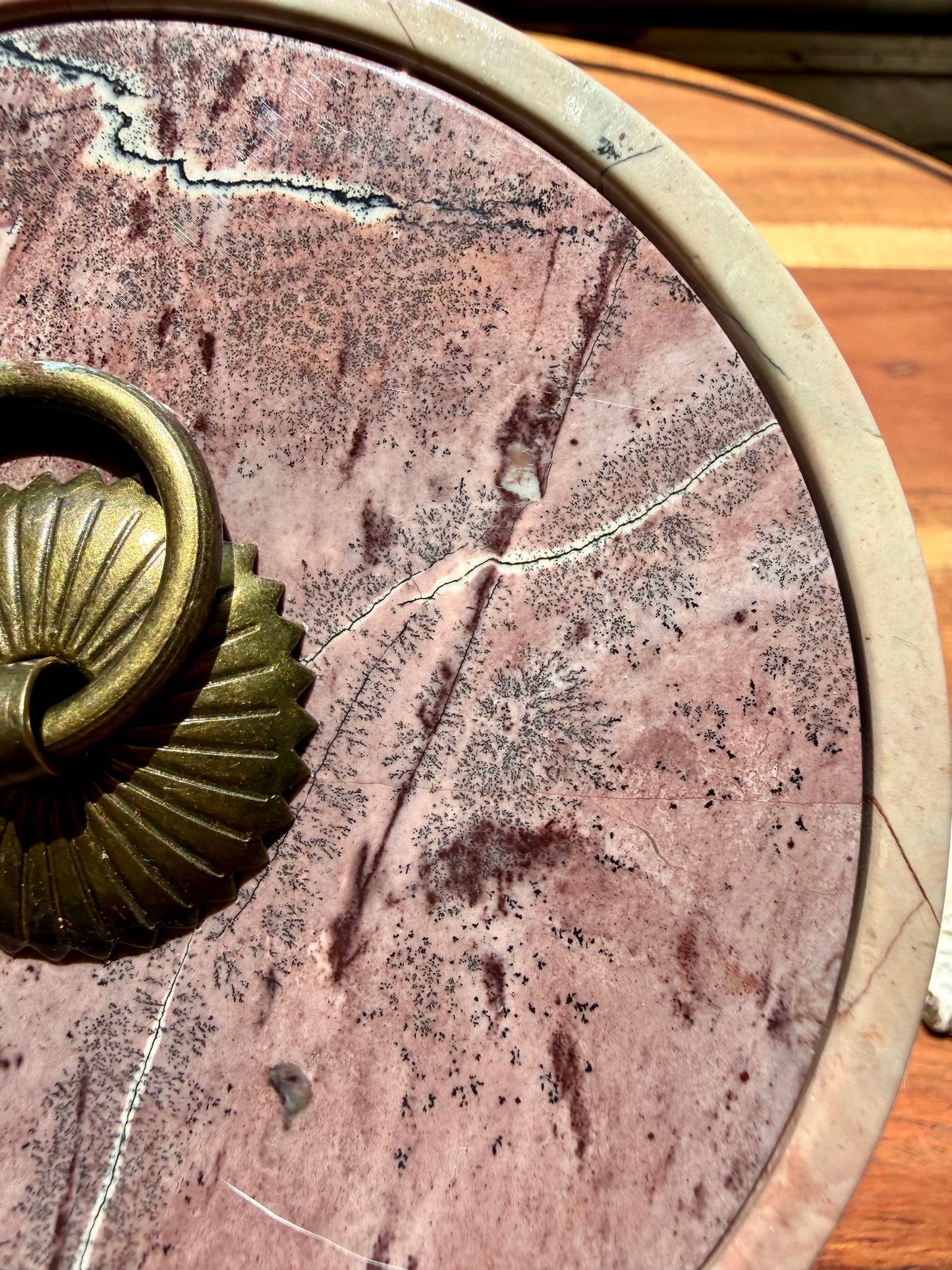ROUND PICTURE JASPER BOX WITH BRASS DETAIL