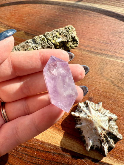 SMALL AMETHYST DT POINT
