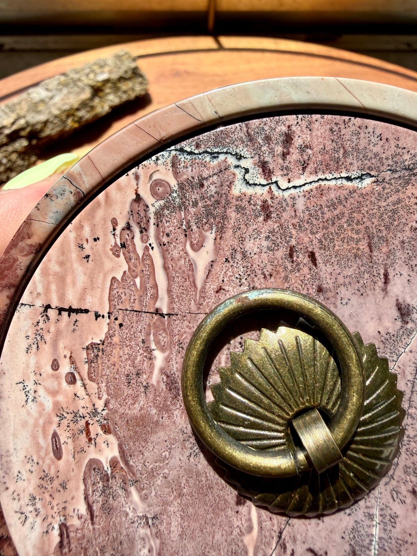 ROUND PICTURE JASPER BOX WITH BRASS DETAIL