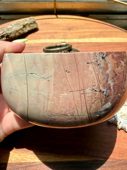 ROUND PICTURE JASPER BOX WITH BRASS DETAIL
