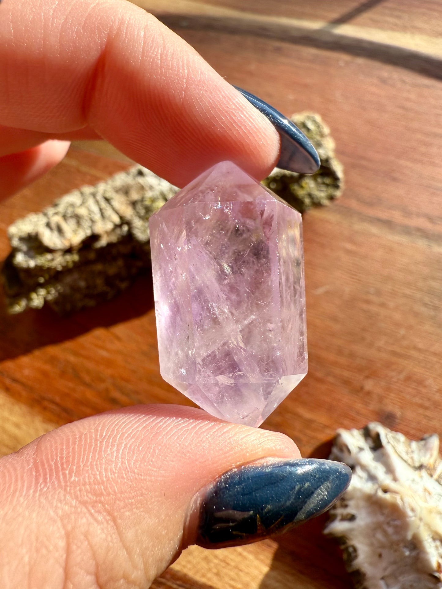 SMALL AMETHYST DT POINT