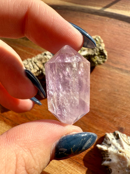 SMALL AMETHYST DT POINT