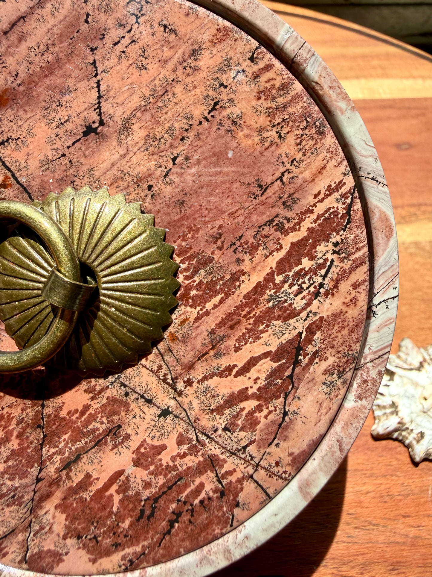 ROUND PICTURE JASPER BOX WITH BRASS DETAIL