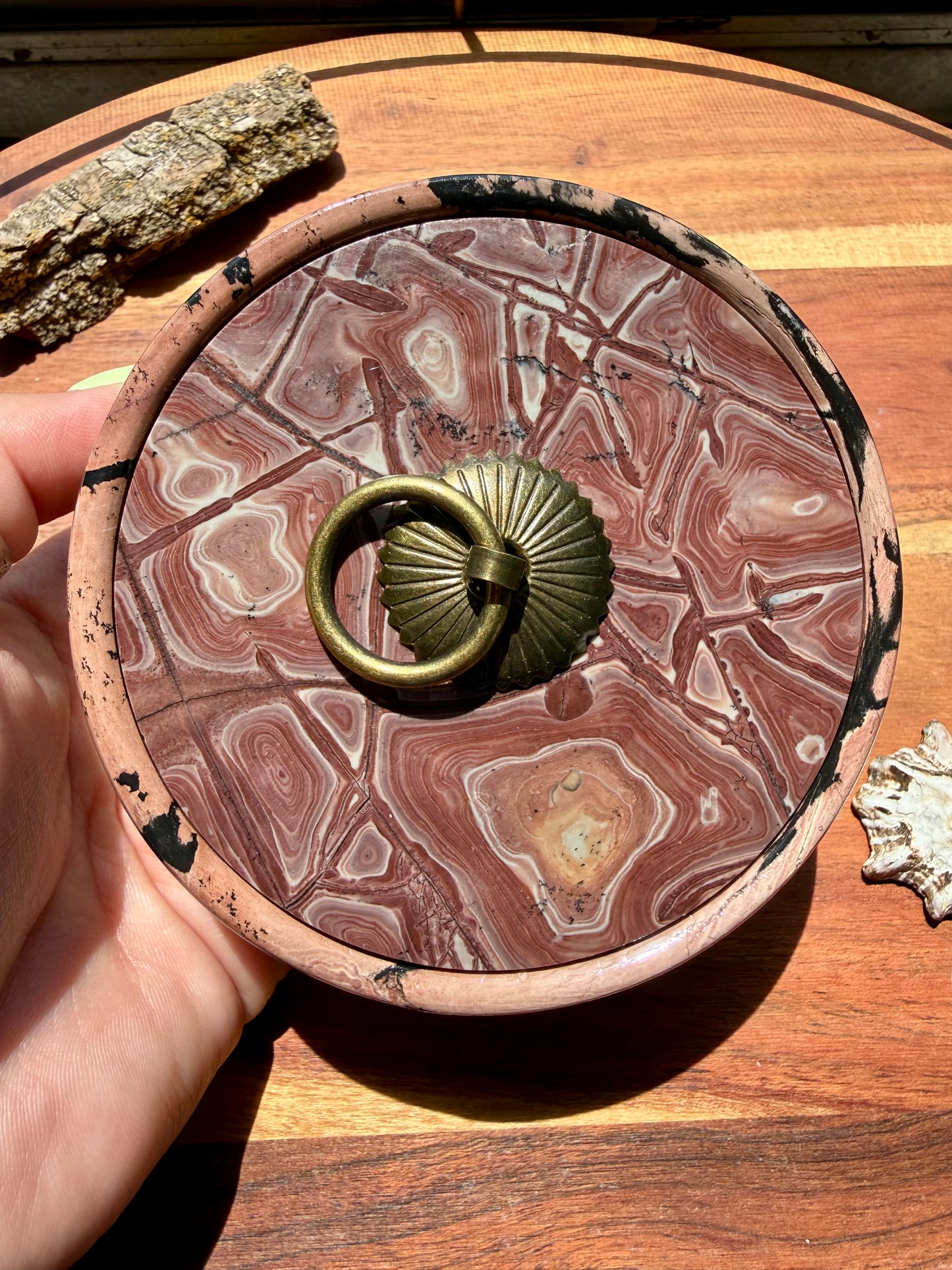 ROUND PICTURE JASPER BOX WITH BRASS DETAIL