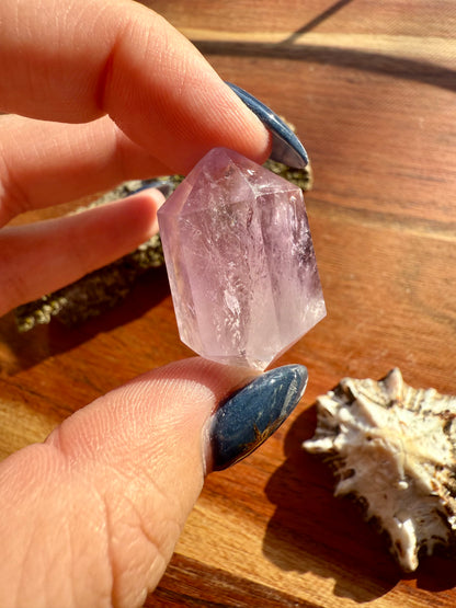 SMALL AMETHYST DT POINT