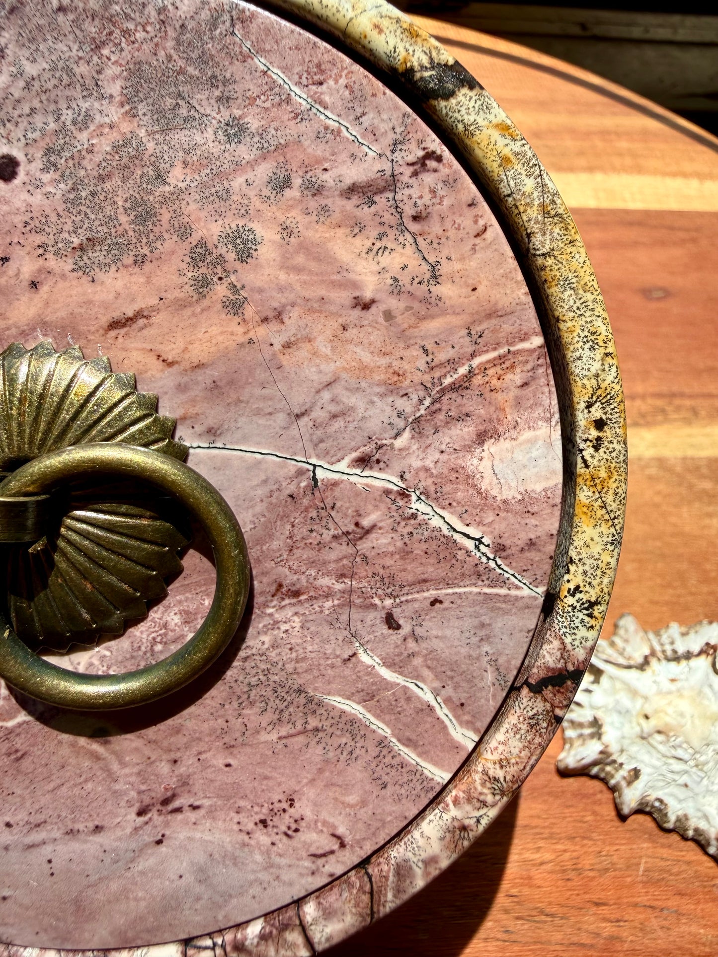 ROUND PICTURE JASPER BOX WITH BRASS DETAIL