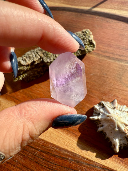 SMALL AMETHYST DT POINT